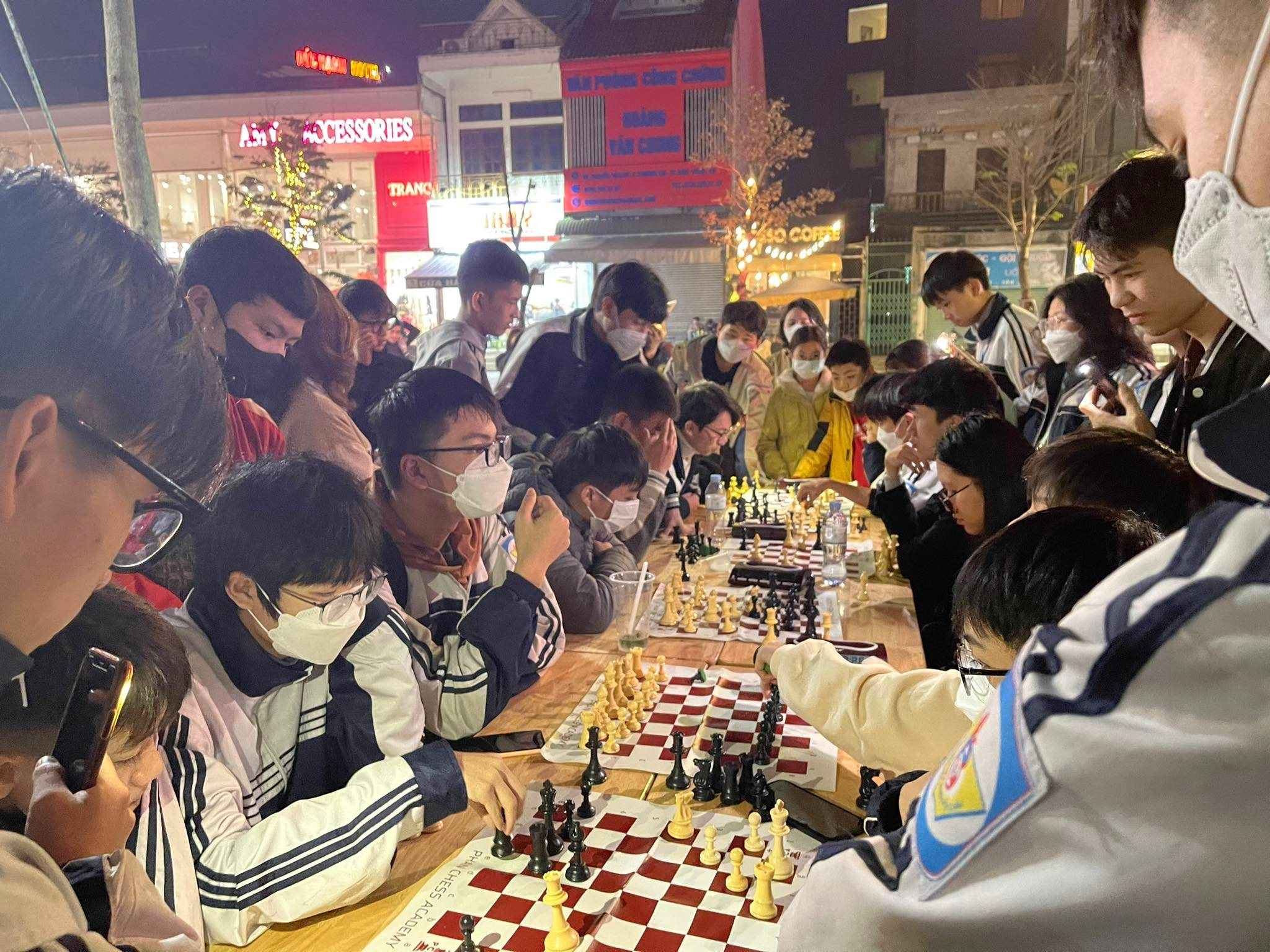 bna-hoat-dong-street-chess-co-vua-duong-pho-do-pca-to-chuc-thu-hut-nhieu-nguoi-tham-gia-anh-cscc-8825.png