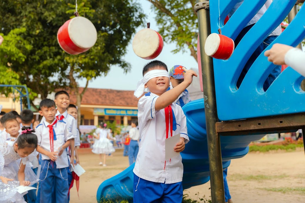 bna_ hs tham gia ngày hội. Ảnh- Phú Hương.jpg