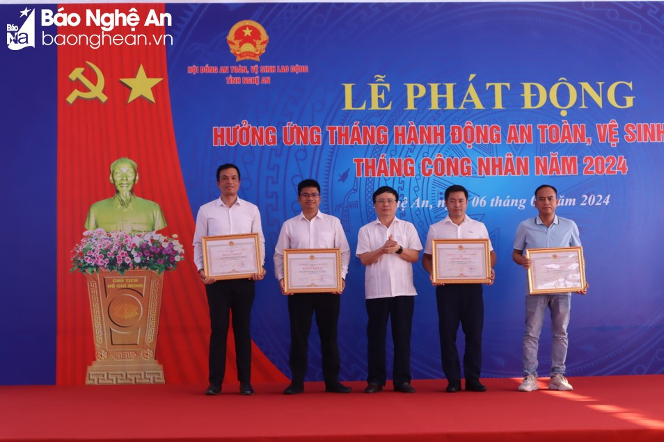 a-phat-dong-thang-cong-nhan-wha-anh-diep-thanh00004-874.jpeg