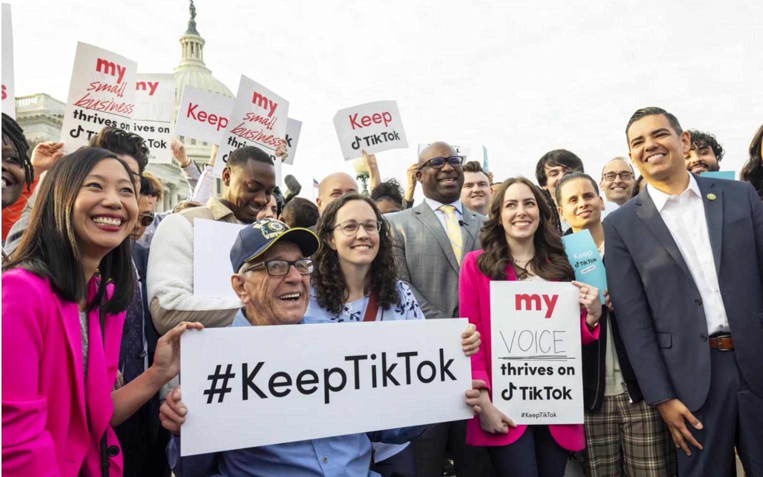 Những người phản đối đạo luật của chính phủ, yêu cầu để TikTok hoạt động bình thường tại Mỹ.png