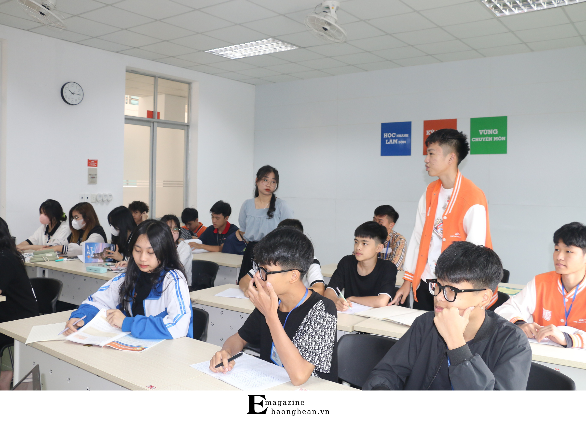 Giờ học của học sinh Trường Cao đẳng phổ thông FPT.
