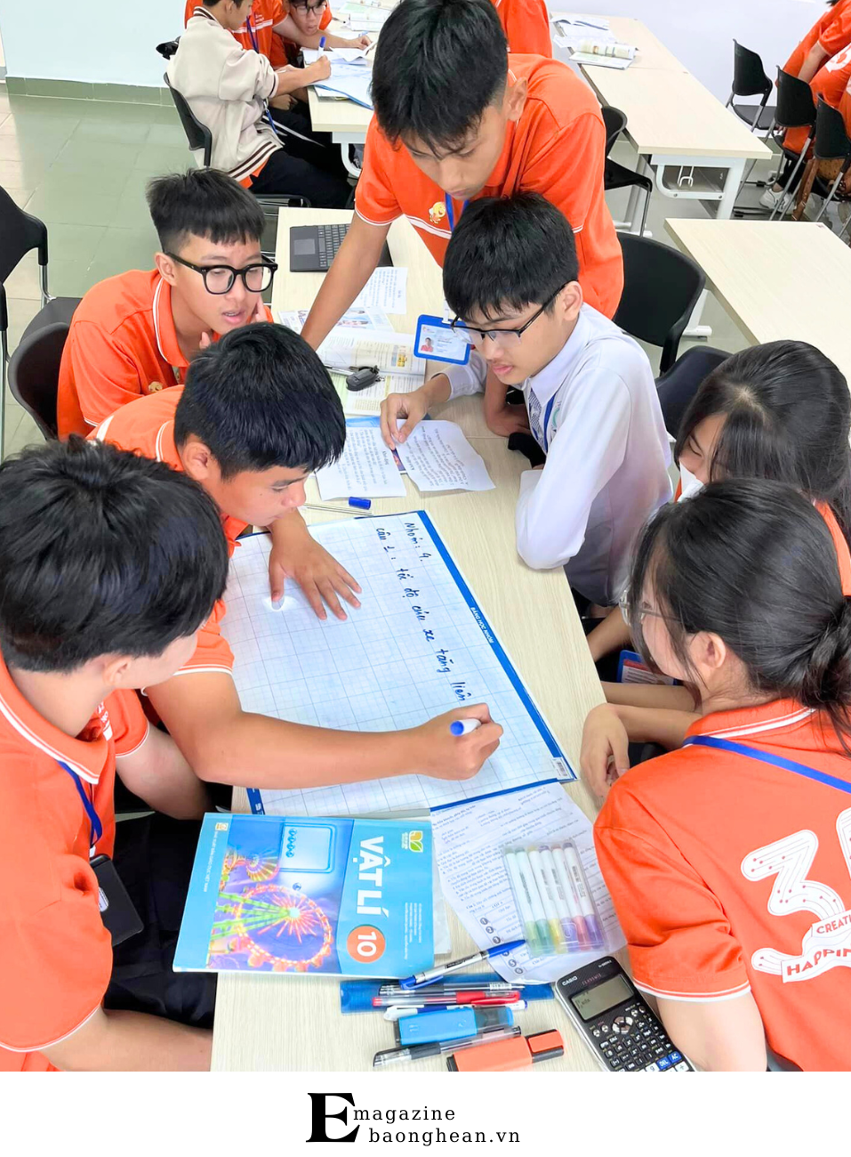 Giờ học của học sinh Trường Phổ thông cao đẳng FPT.