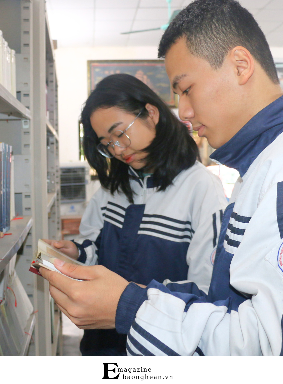 Hai học sinh đạt thủ khoa, giải nhì học sinh giỏi tỉnh ở Trường THPT Nguyễn Trường Tộ.