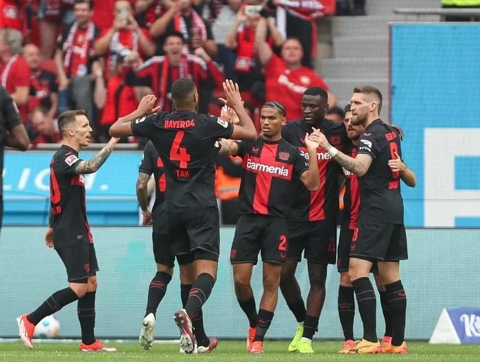 rước khi vô địch, Leverkusen đã có 5 lần về nhì tại Bundesliga..jpg