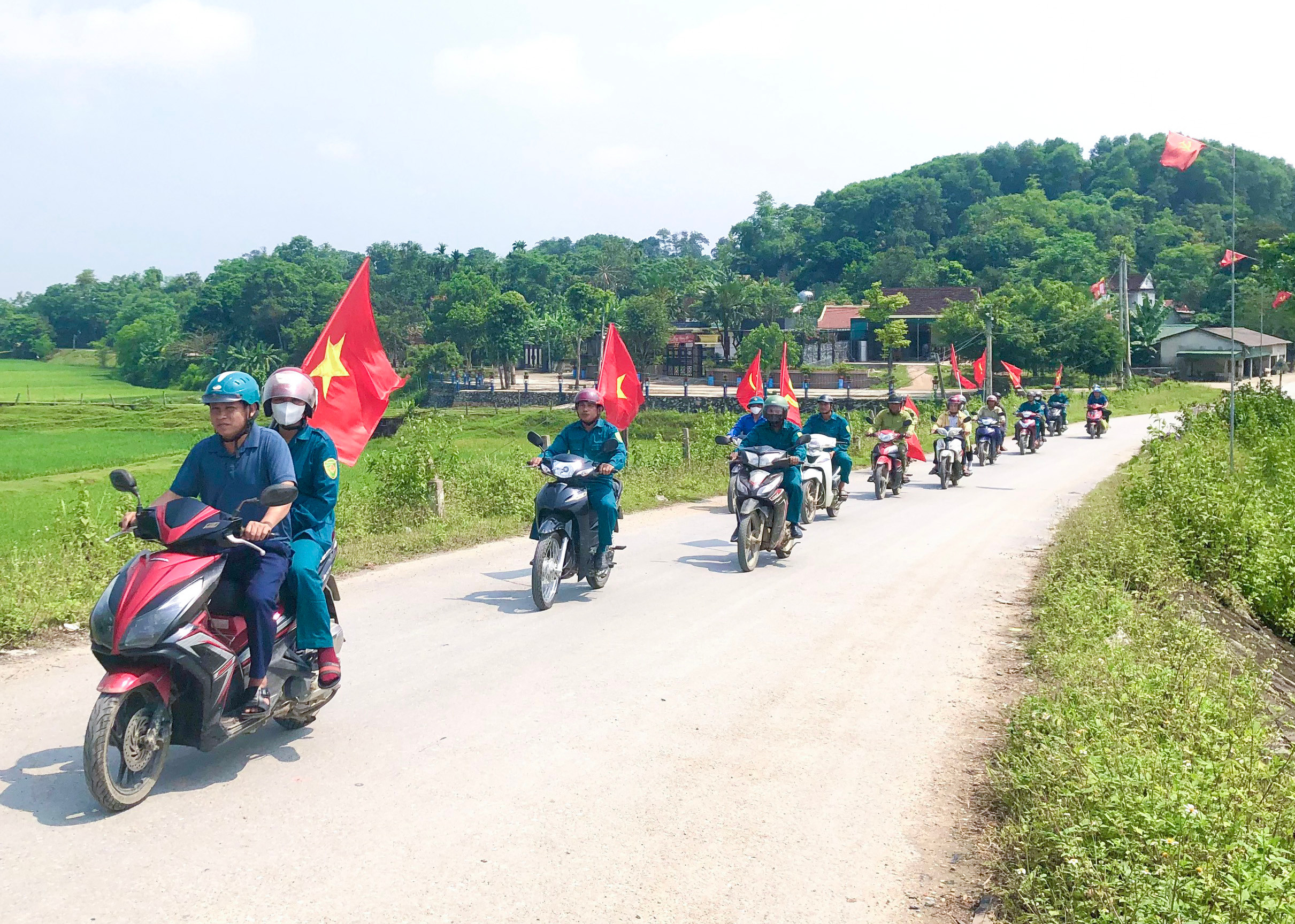 bna_ Các lưc lượng ở xã Thanh Mai (huyện Thanh Chưong) tổ chức tuyên truyền cổ động về chủ trương sáp nhập.jpeg