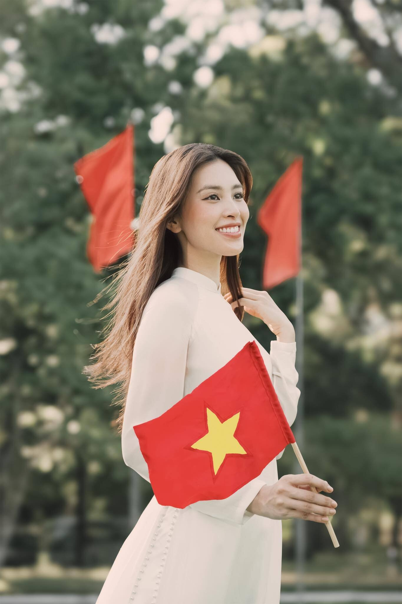 Trần Tiểu Vy đăng quang Hoa hậu Việt Nam năm 2018.