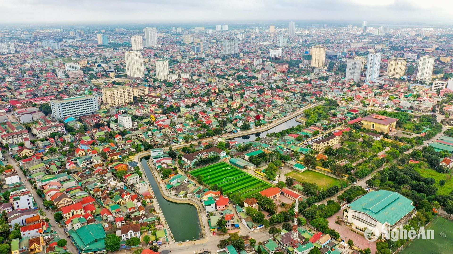Toàn cảnh trung tâm thành phố Vinh. Ảnh tư liệu: Sách Nguyễn