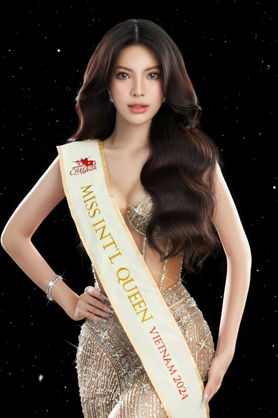 Người đẹp Việt cao 1,79m thi Hoa hậu Chuyển giới Quốc tế- Ảnh 1.