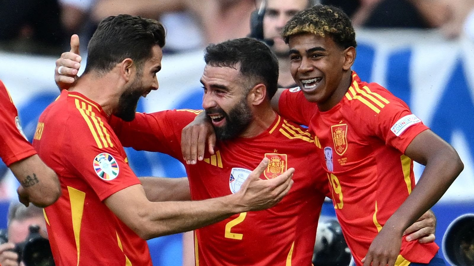 Niềm vui của các cầu thủ đội tuyển Tây Ban Nha. Ảnh UEFA