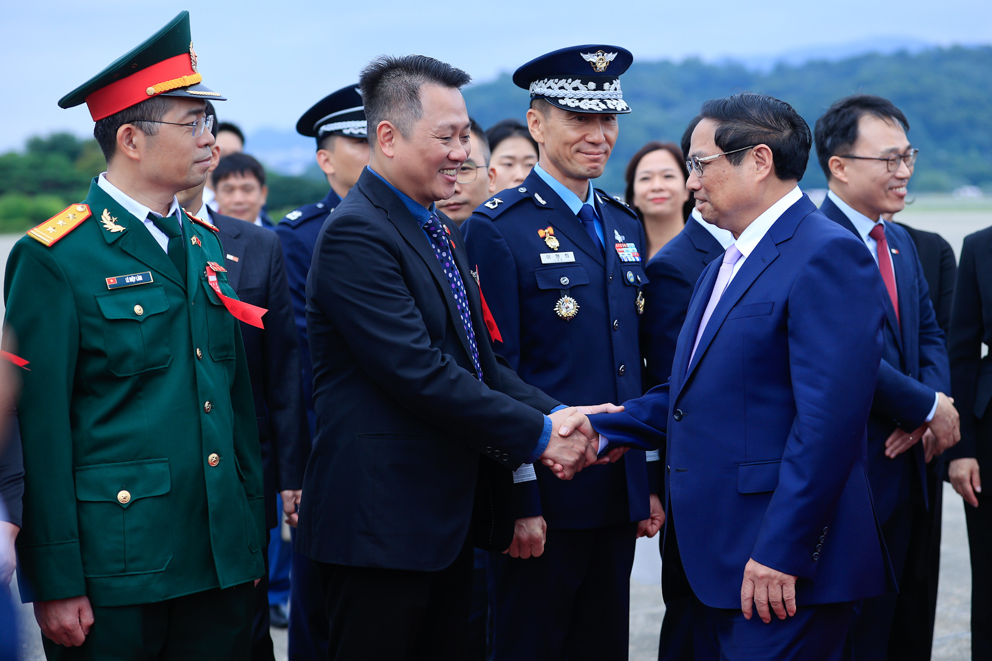 Thủ tướng Phạm Minh Chính tới Seoul, bắt đầu chuyến thăm chính thức Hàn Quốc- Ảnh 9.