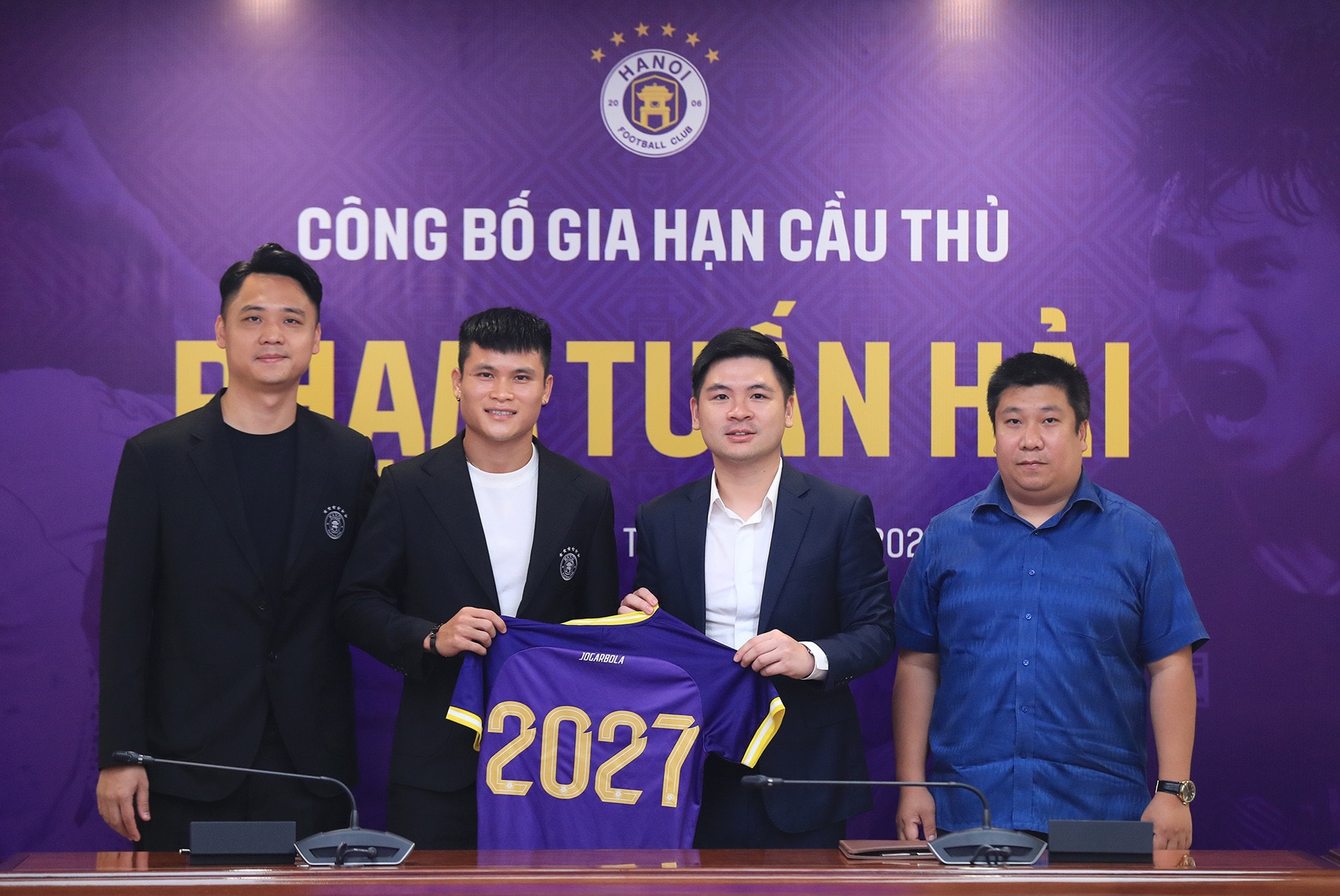 Tuấn Hải gia hạn hợp đồng với Hà Nội FC tới hết năm 2027. Ảnh Hà Nội FC