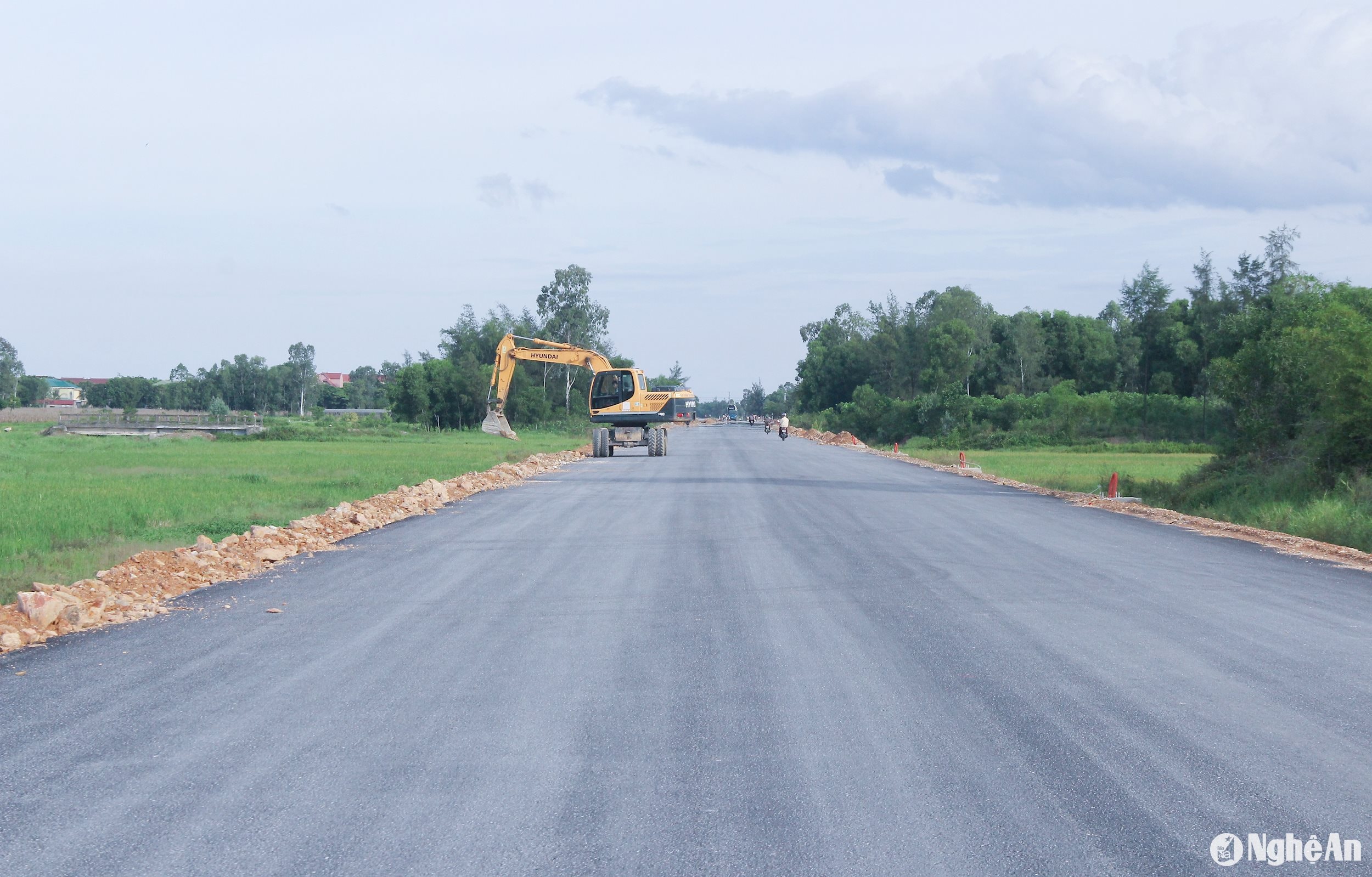  Thi công tuyến đường ven biển, đoạn qua thị xã Cửa Lò