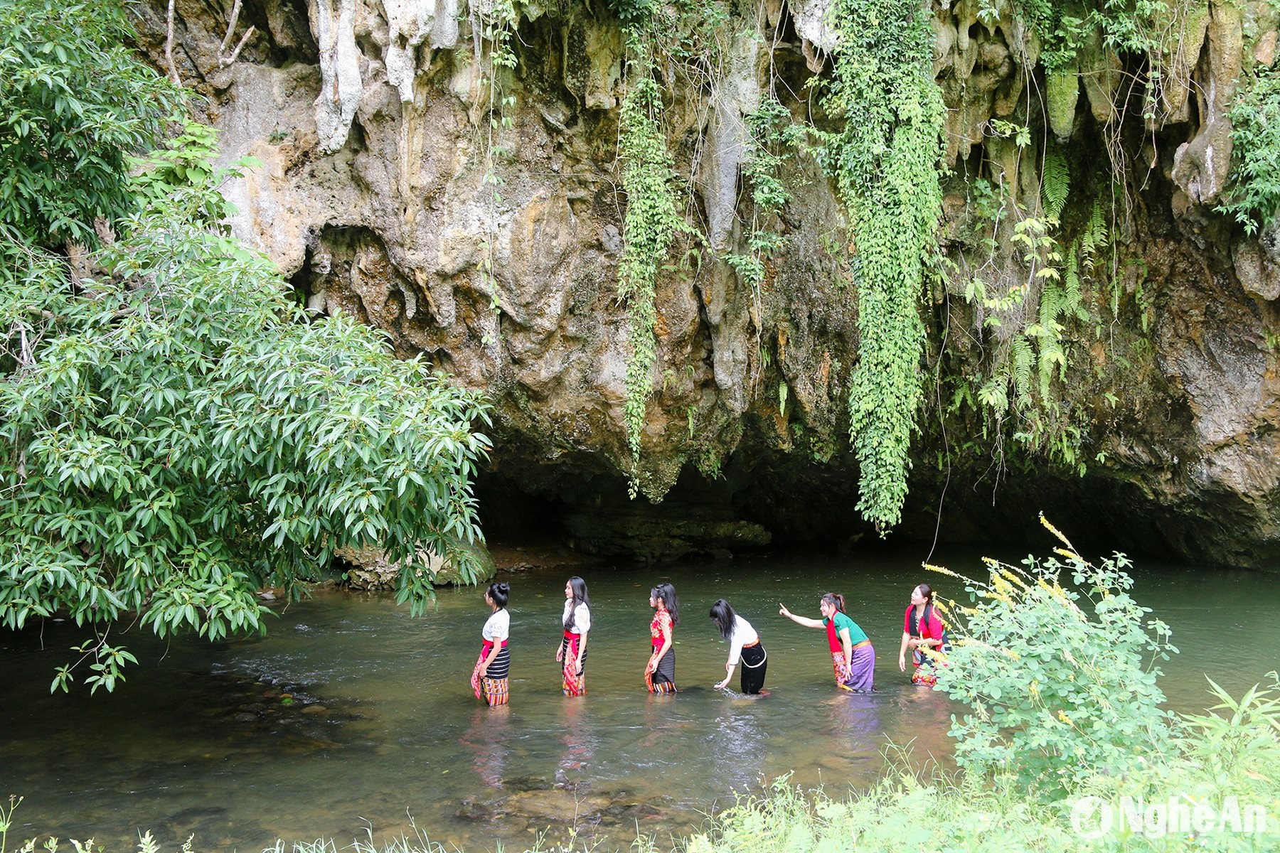 Văng Thằm 1