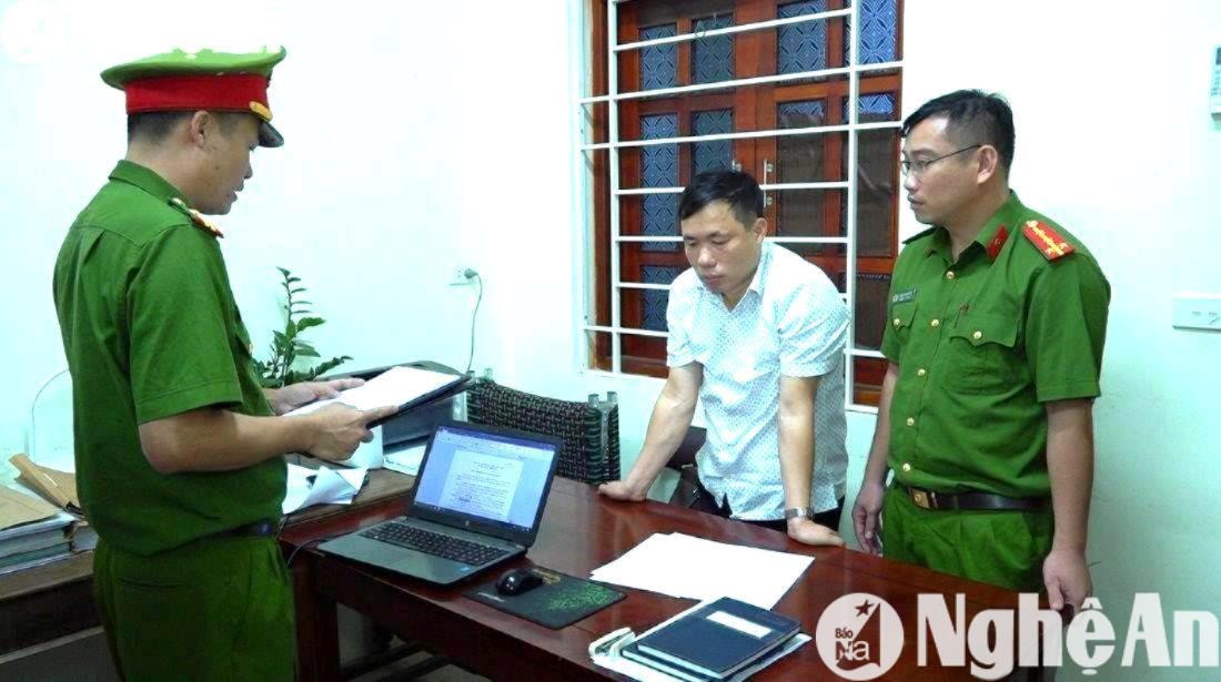 co-quan-csdt-doc-lenh-bat-bi-can-de-tam-giam-doi-voi-tran-duc-loi-pho-chu-tich-ubnd-huyen-quy-hop.anh-phan-tuyet-1-(1).jpg
