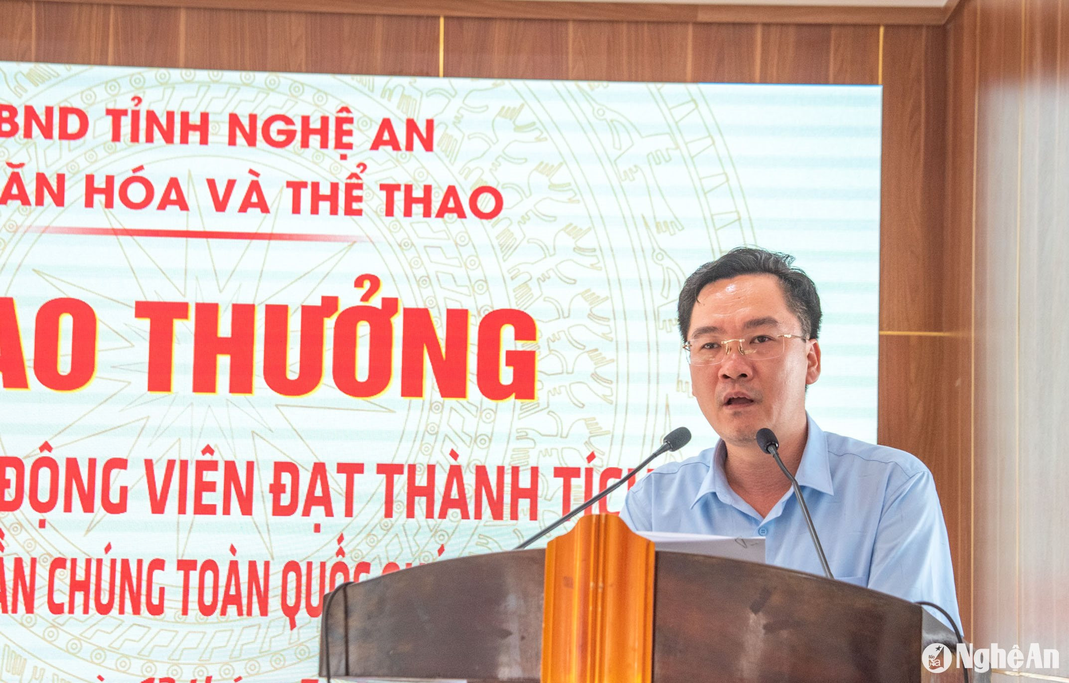 trao thưởng_3