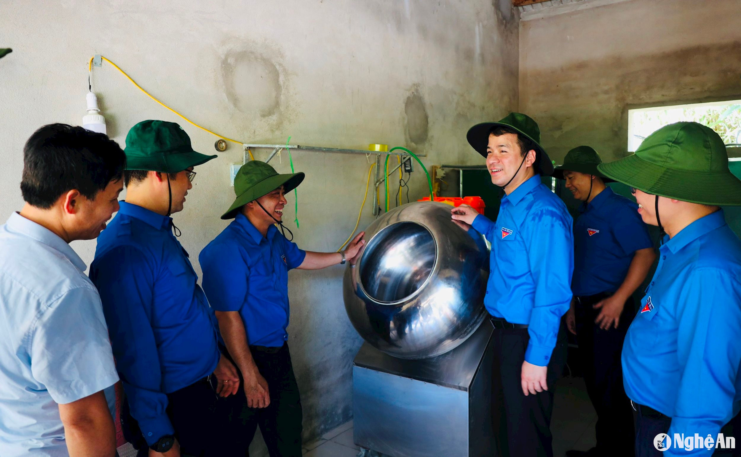 Đoàn công tác Trung ương Đoàn TNCS Hồ Chí Minh đến thăm, tặng quà tại Tổng đội TNXP 9 - Làng Thanh niên lập nghiệp (2)