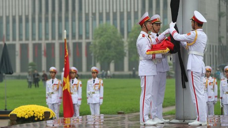 Nghi thức treo cờ rủ Quốc tang