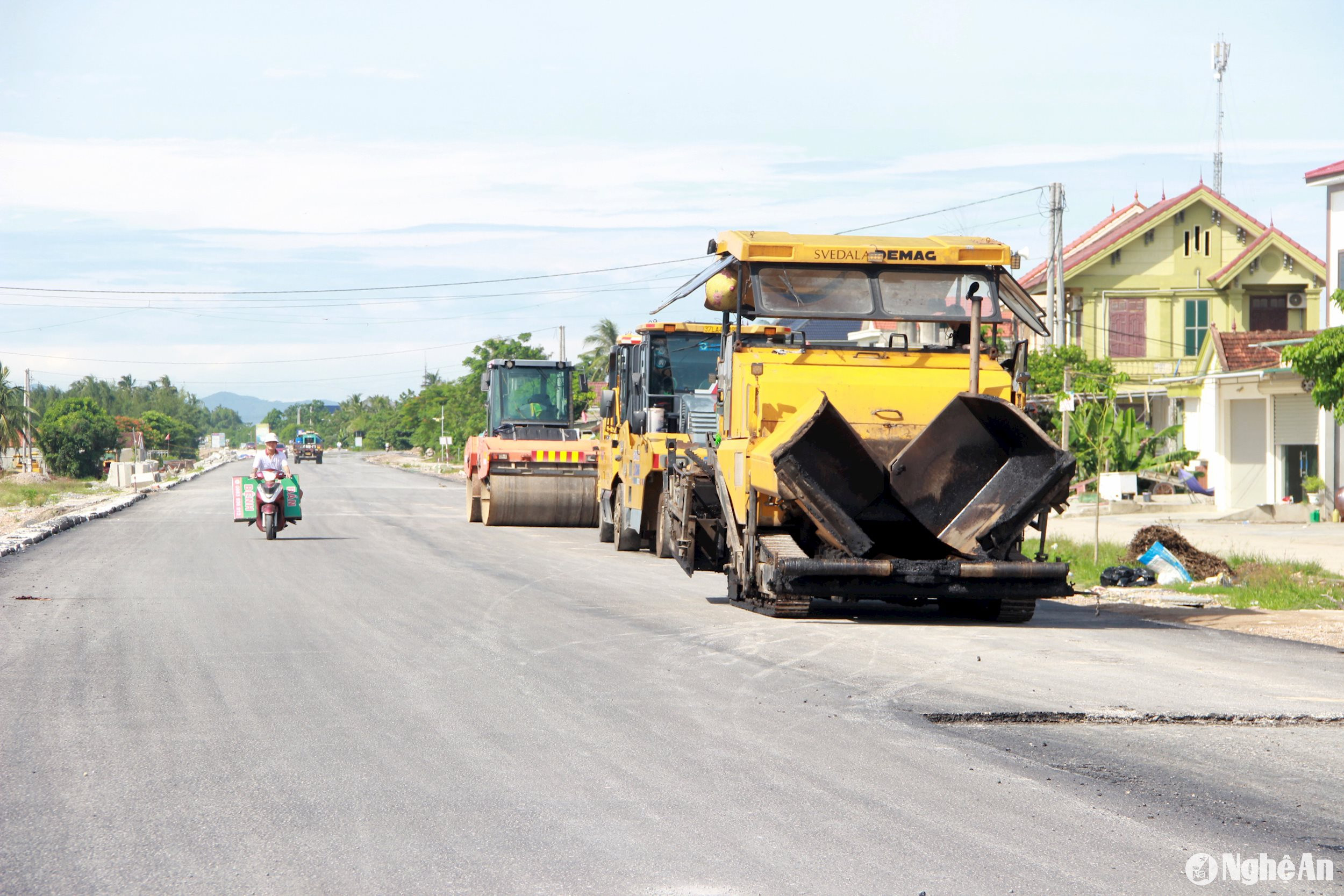 Theo Ban quản lý dự án Sở Giao thông Vận tải, dự kiến trong tháng 8/2024, toàn bộ mặt bằng dự án sẽ được bàn giao. Trong ảnh: