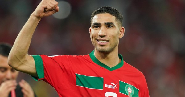 Achraf Hakimi, tỉ lệ mỡ thấp hơn siêu mẫu và bản lĩnh của 'Sư tử đầu đàn' Morocco