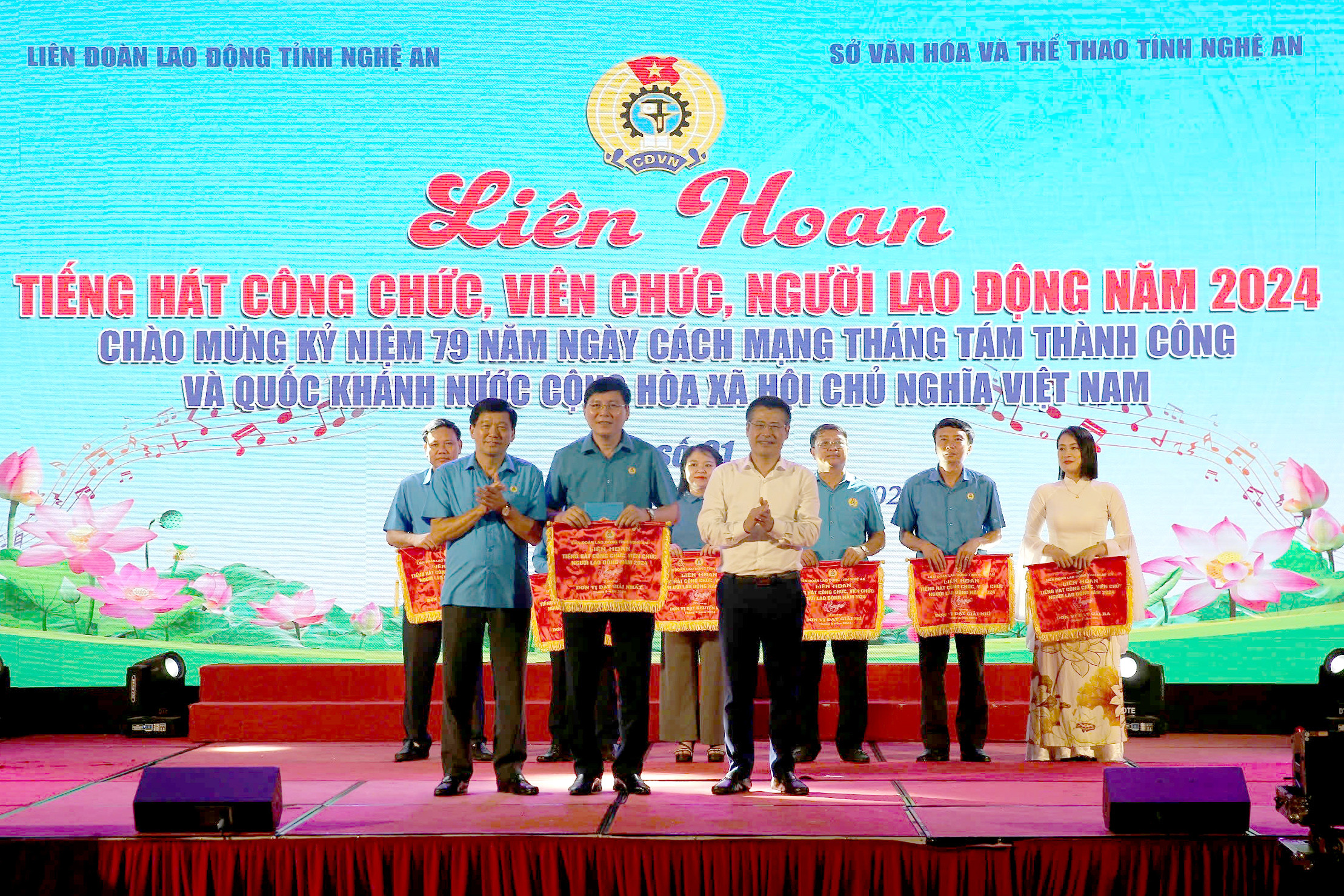 liên hoan tiếng hát cụm 1 Ảnh Thanh Vân00000