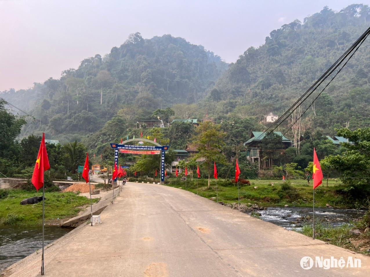 duong-vao-xa-tam-hop-huyen-tuong-duong.-anh-gia-huy.jpg