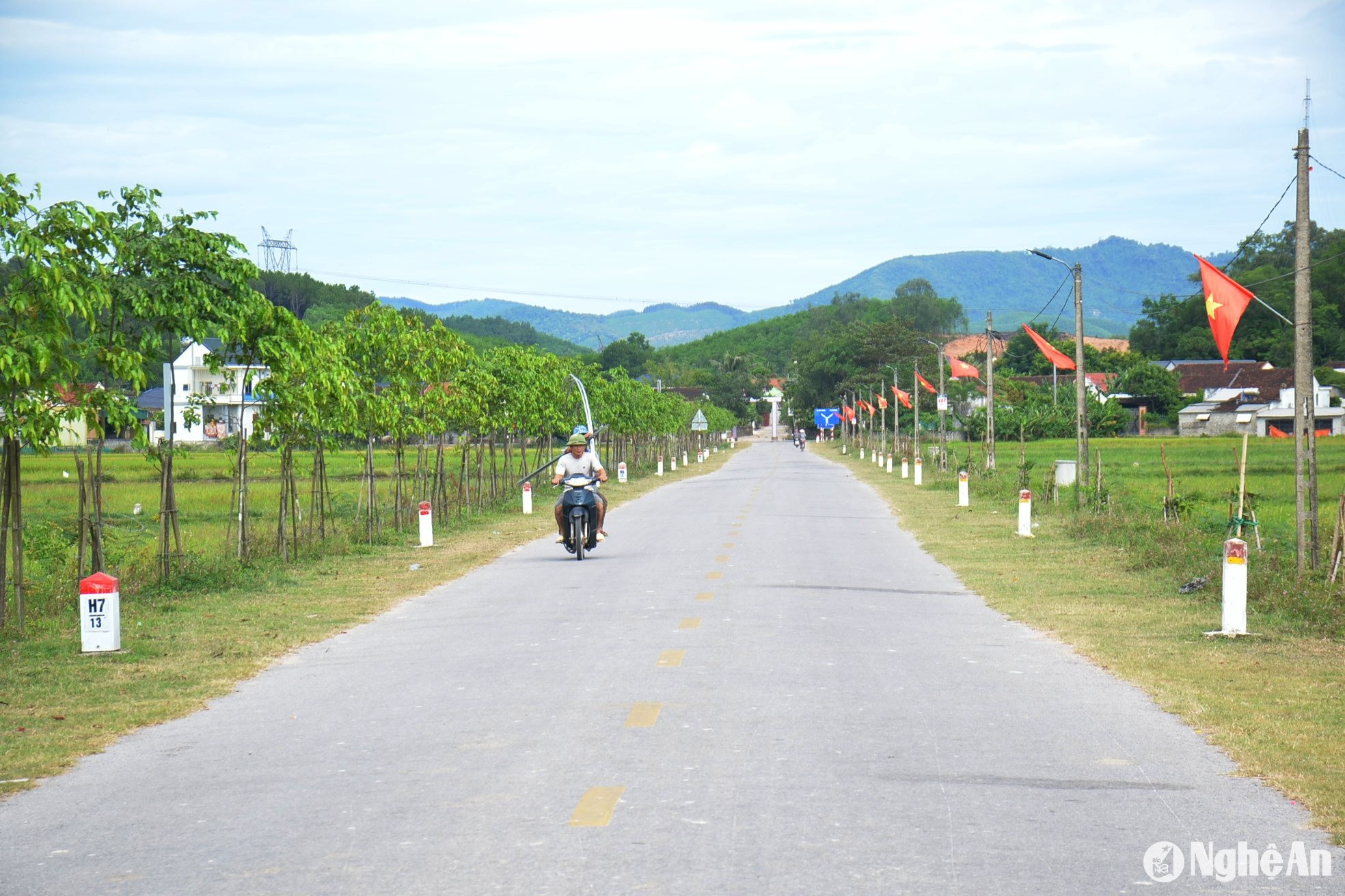 hệ thống giao thông trên địa bàn xã Lăng Thành đã được nâng cấp. Ảnh Xuân Hoàng