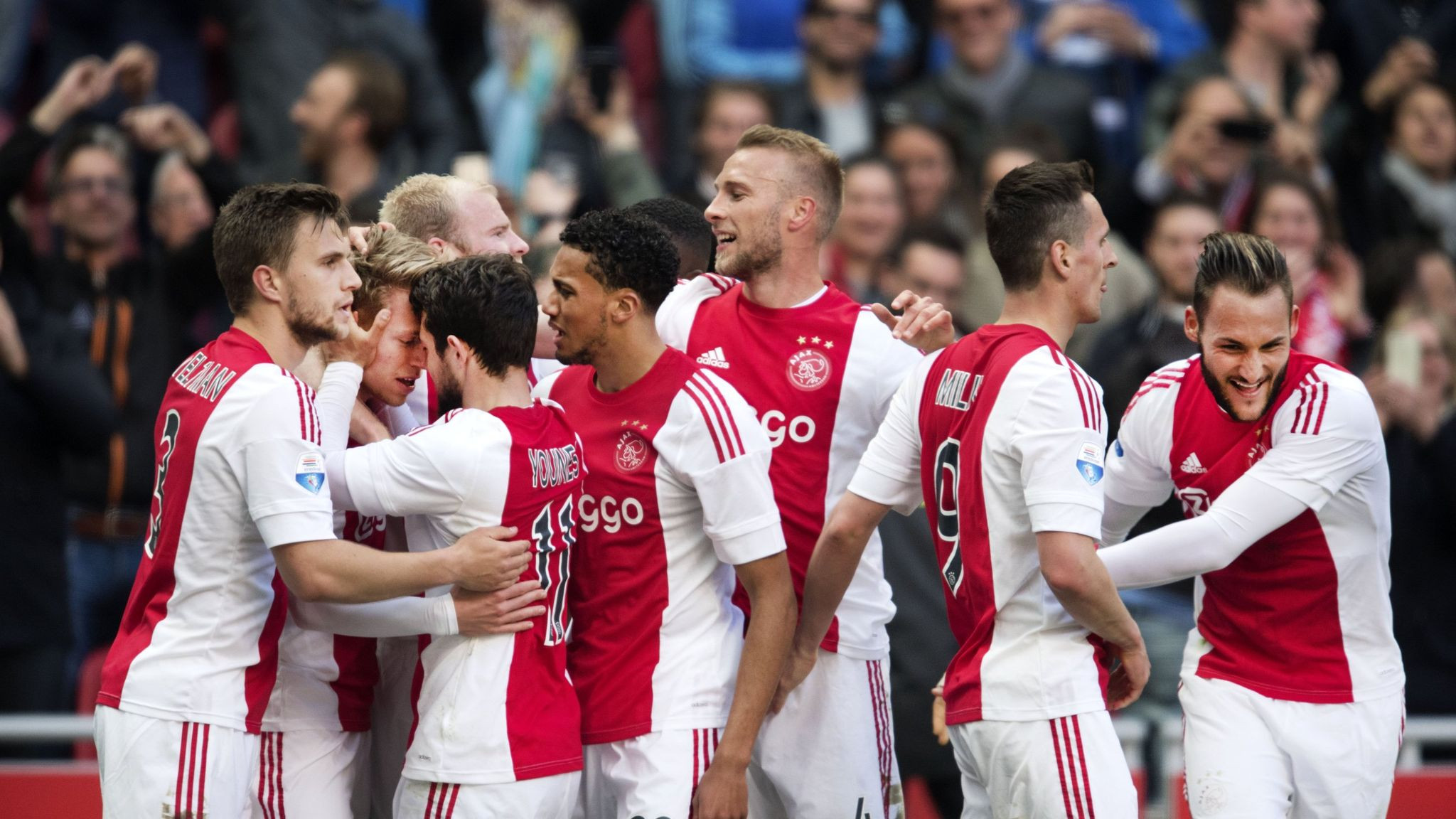 Eredivisie round-up: Ajax edge closer to title | Football News | Sky Sports