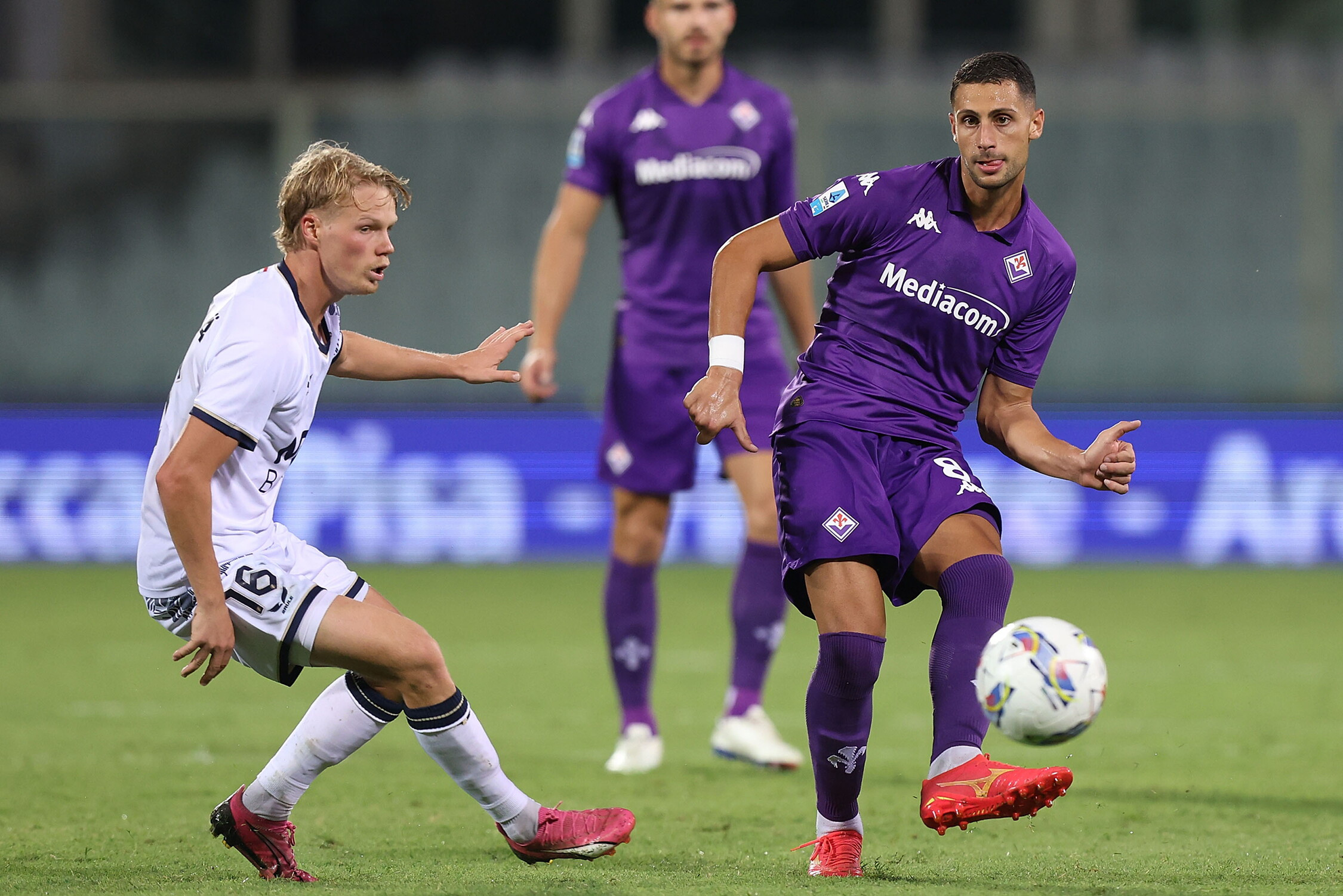 Conference League, Fiorentina-Puskas Academy 3-3: viola beffati all'89'