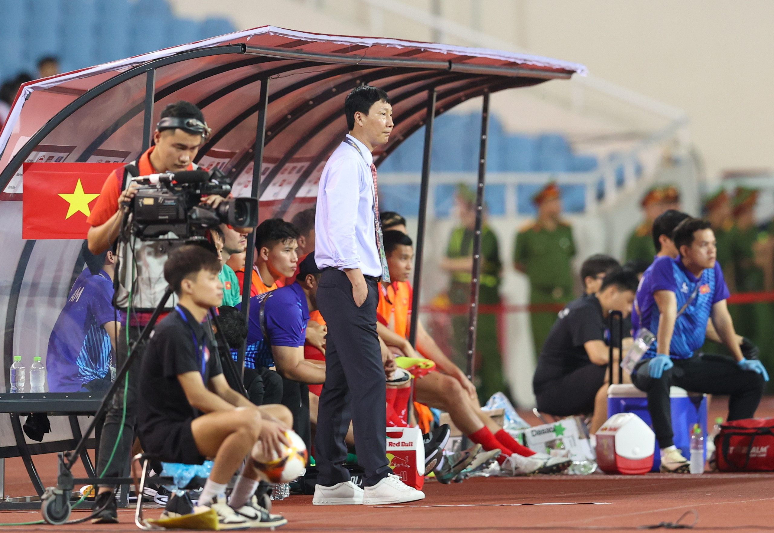 Bài “test” cho ông Kim Sang Sik - Ảnh 1.