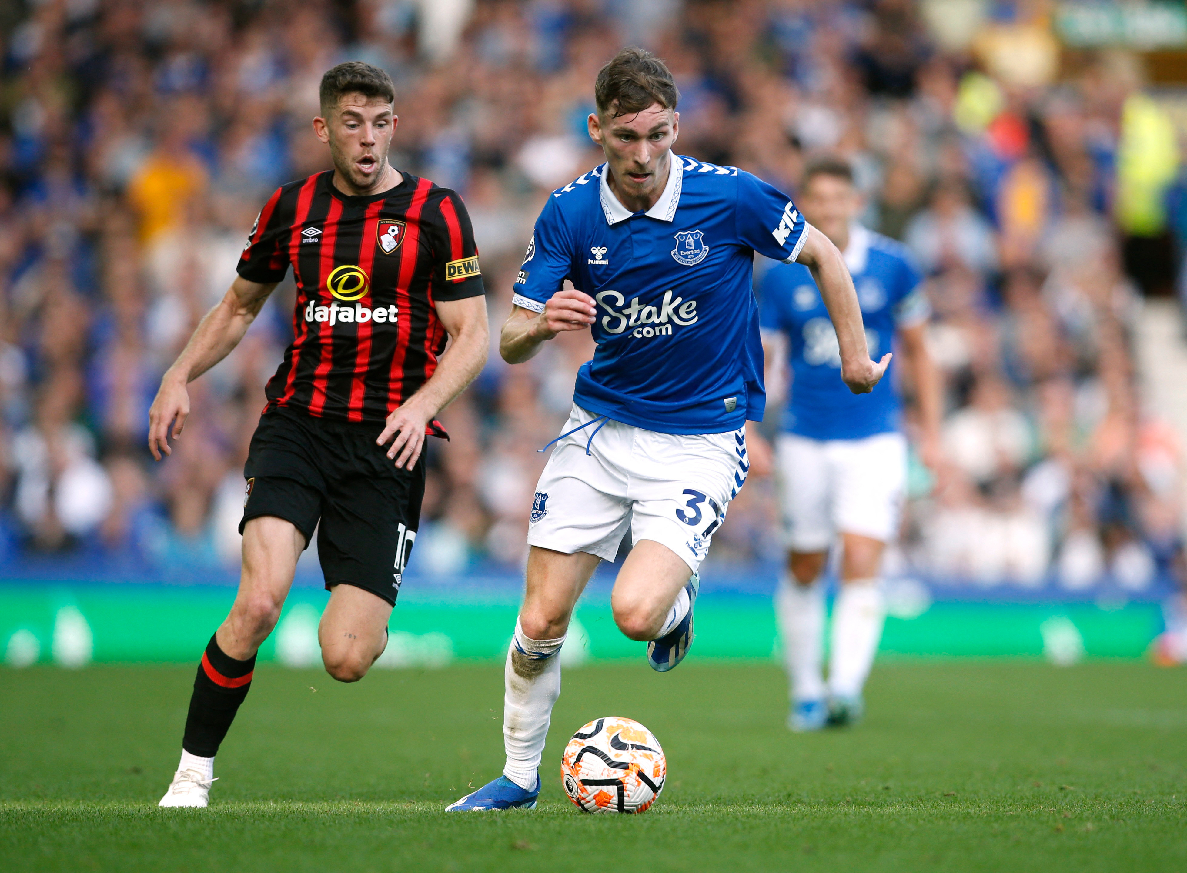 Everton beat lowly Bournemouth to snap home losing run | Reuters