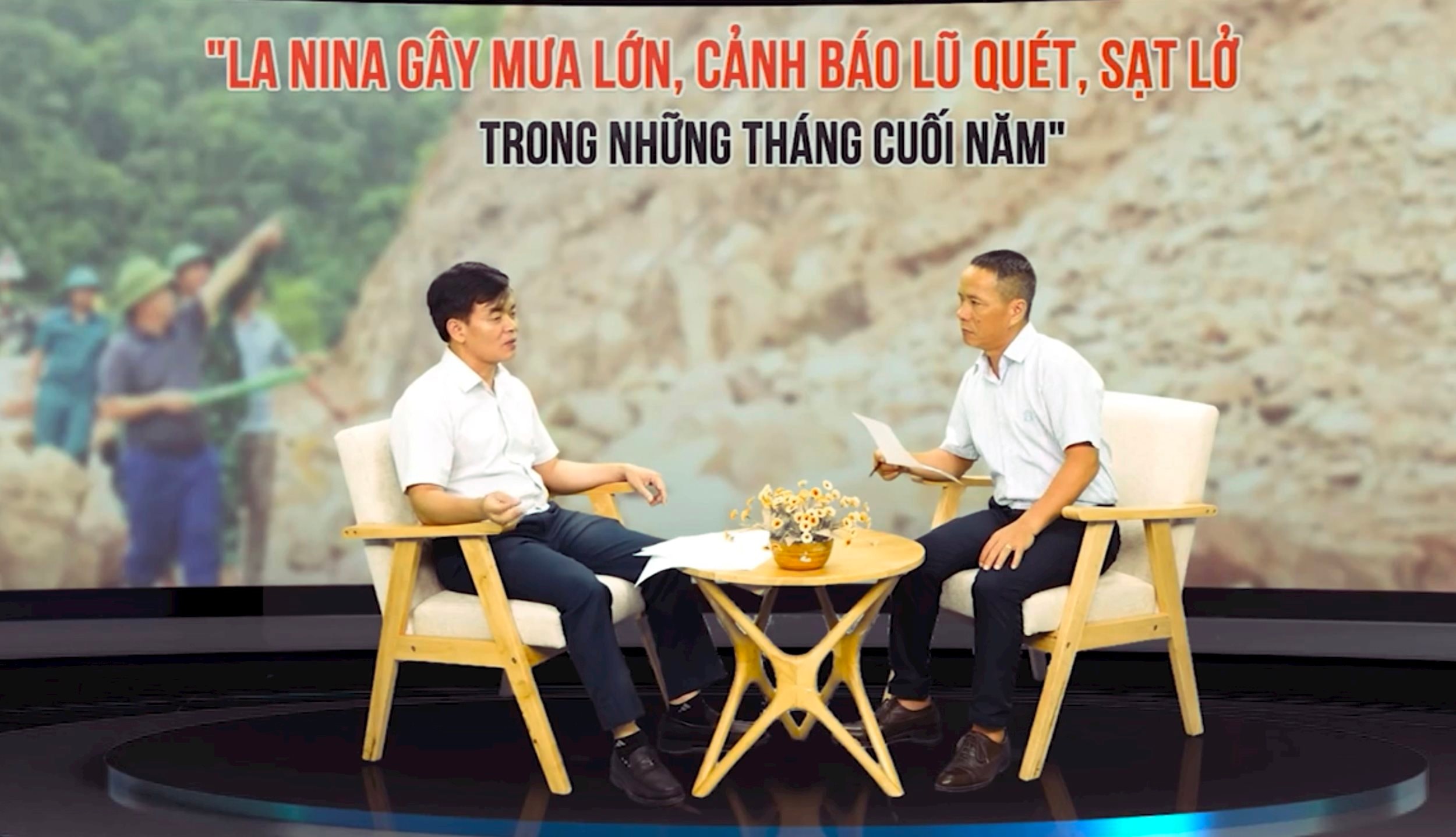 Ông Nguyễn Trường Thành trao đổi với phóng viên Báo Nghệ An.