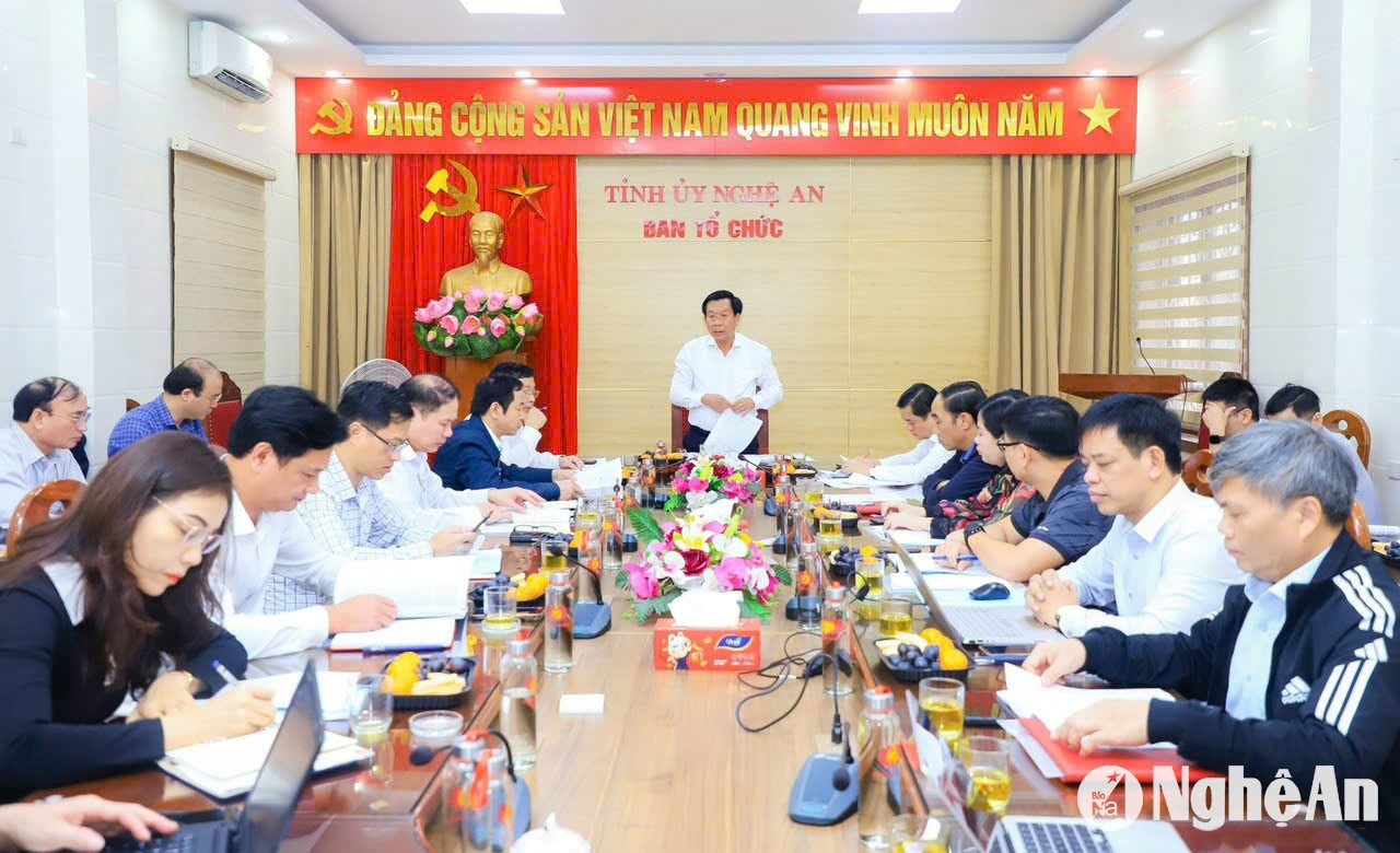 Ảnh hội nghị kiểm điểm tập thể lãnh đạo ban hằng năm