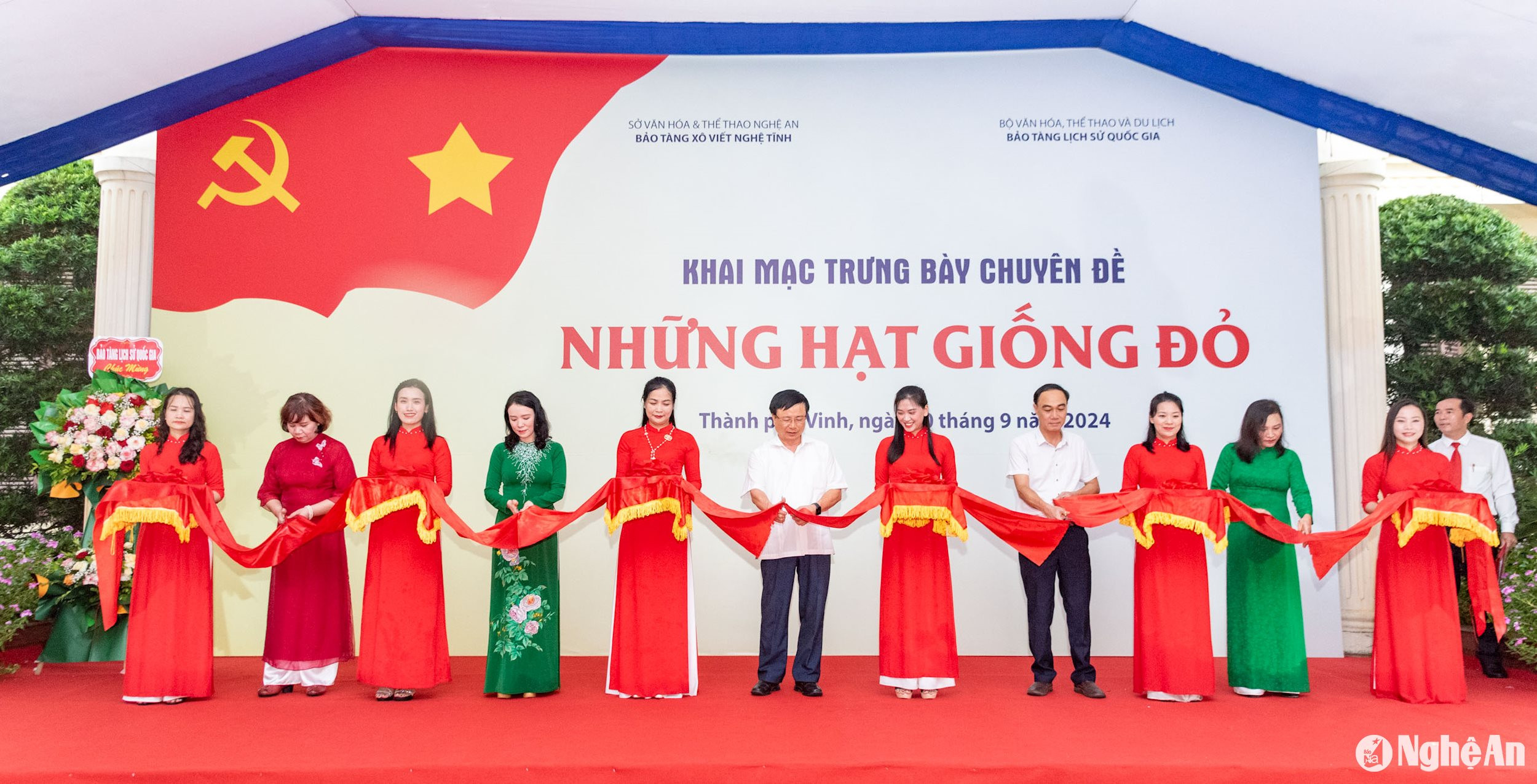 khai mạc trưng bày chuyên đề Những hạt giống đó_3