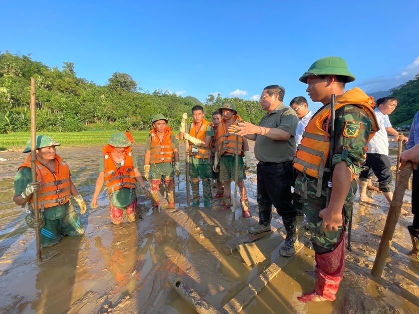 Thủ tướng: 4 mục tiêu và 15 giải pháp cấp bách khắc phục hậu quả mưa lũ tại Lào Cai- Ảnh 4.