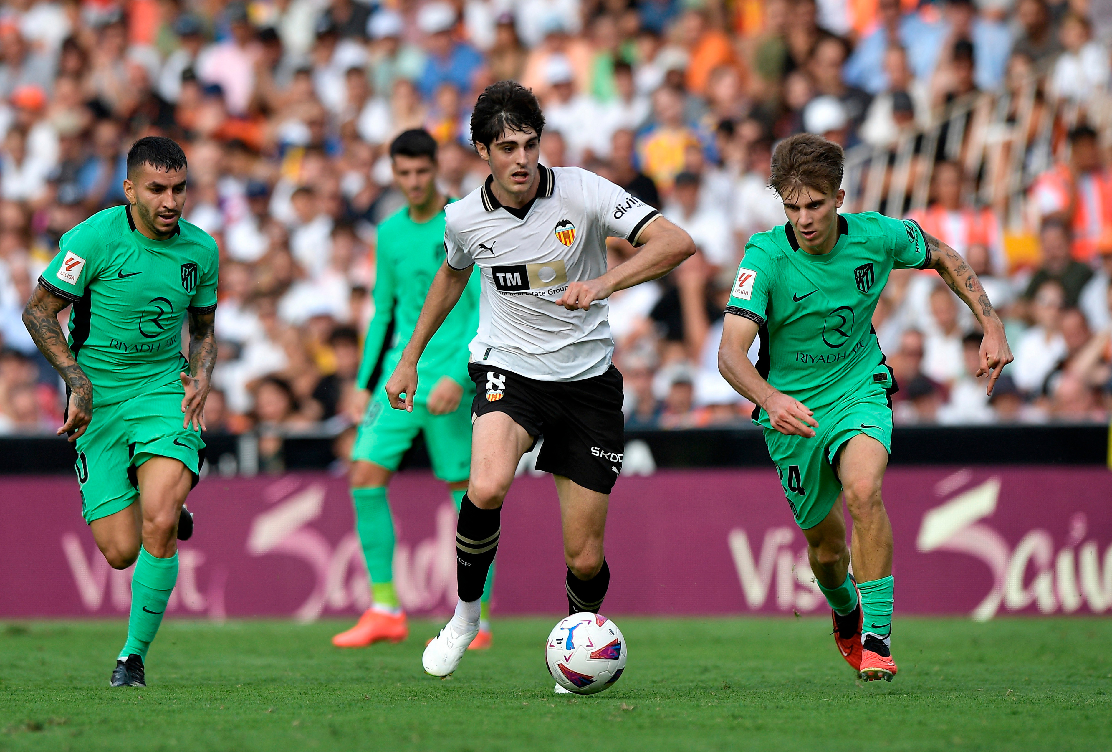 Valencia stun Atletico Madrid 3-0 with Duro double | Reuters