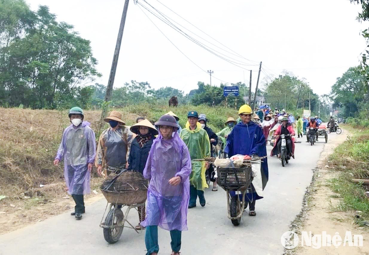 Huyện, xã đã tổ chức các đợt diễn tập về phòng chống lụt bão và tìm kiếm cứu nạn. Ảnh: T.P