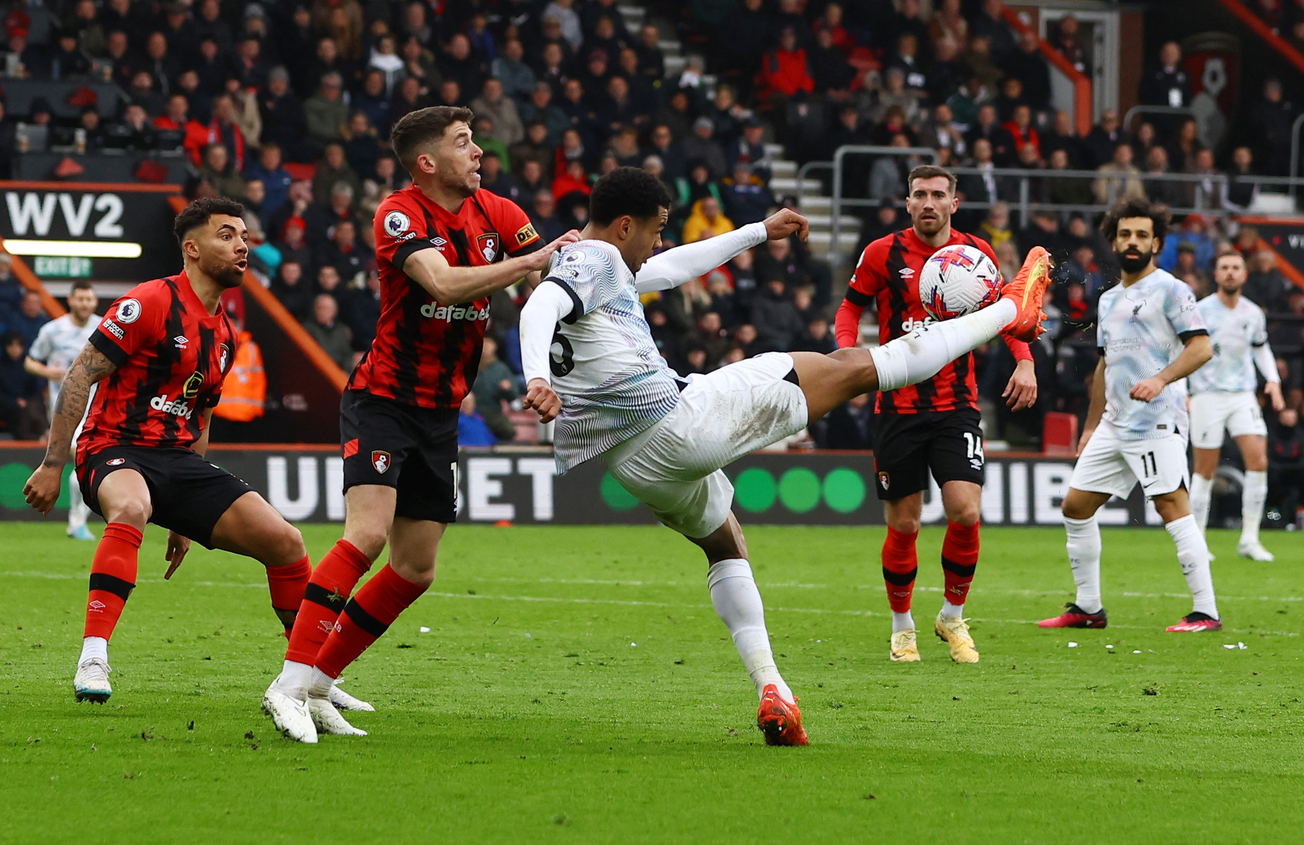 Bournemouth battle to 1-0 win over lacklustre Liverpool | Reuters