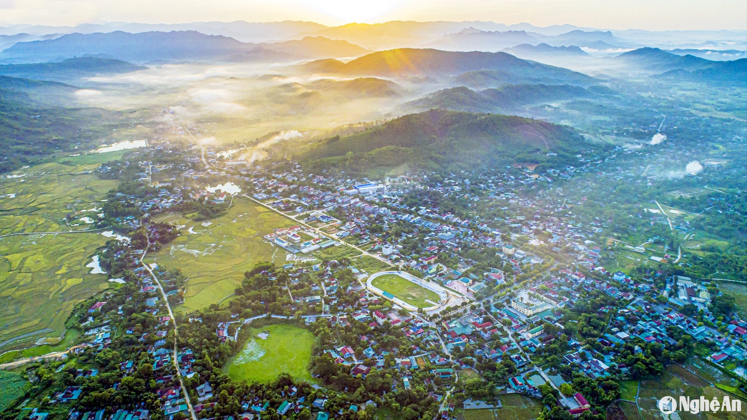 Toàn cảnh thị trấn Kim Sơn. Ảnh: Lê Quang Dũng