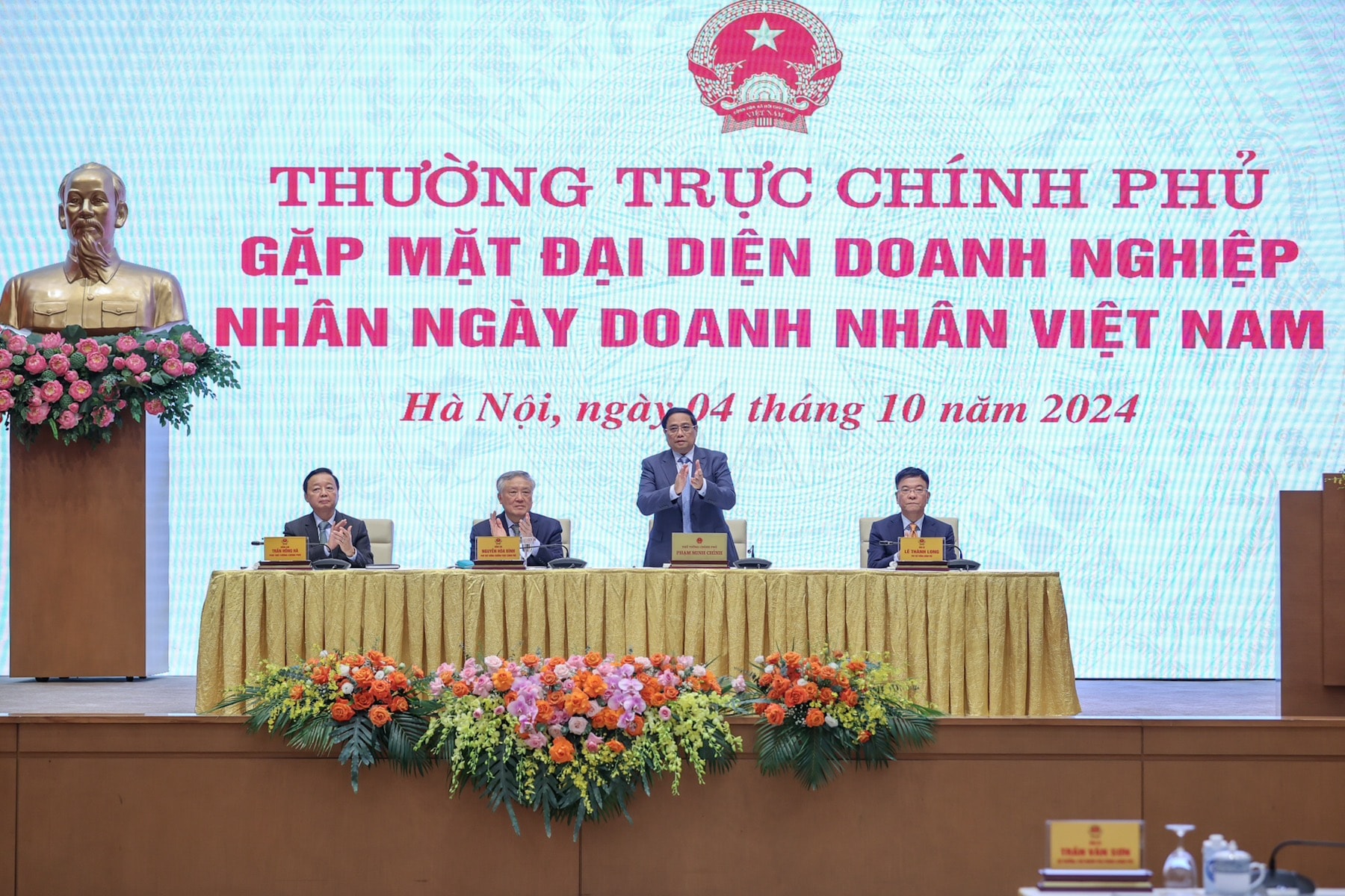 TỔNG THUẬT: Thường trực Chính phủ gặp mặt đại diện doanh nghiệp- Ảnh 1.