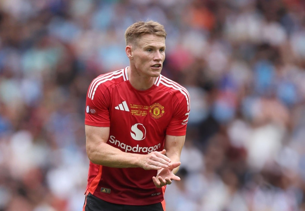 Man Utd đồng ý bán tiền vệ McTominay cho Napoli | Báo Dân trí