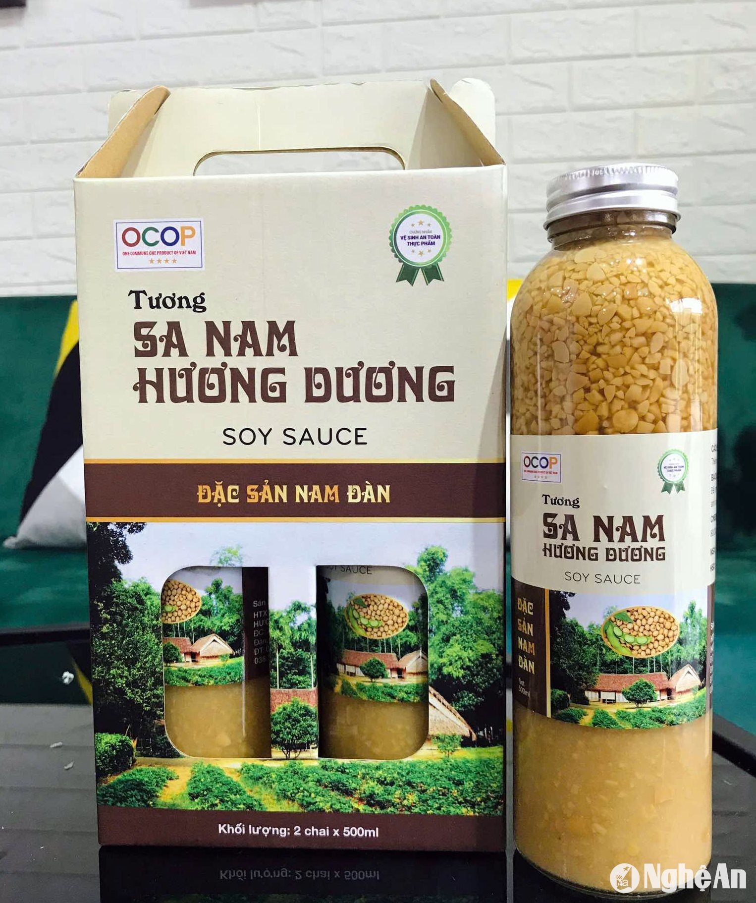  Sản phẩm Tương Nam Đàn được hỗ trợ xây dựng nhãn mác, mẫu mã đẹp. Ảnh- Thái Tuấn