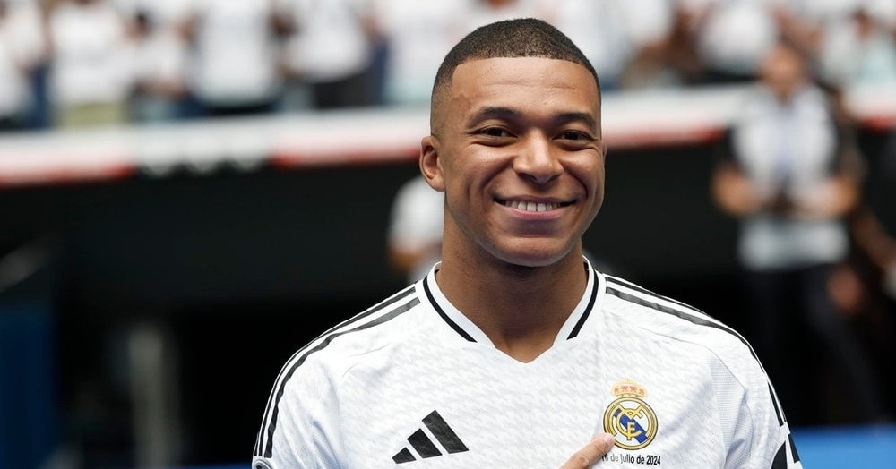 real-madrid-hoi-han-da-ky-hop-dong-voi-kylian-mbappe-16472.jpg