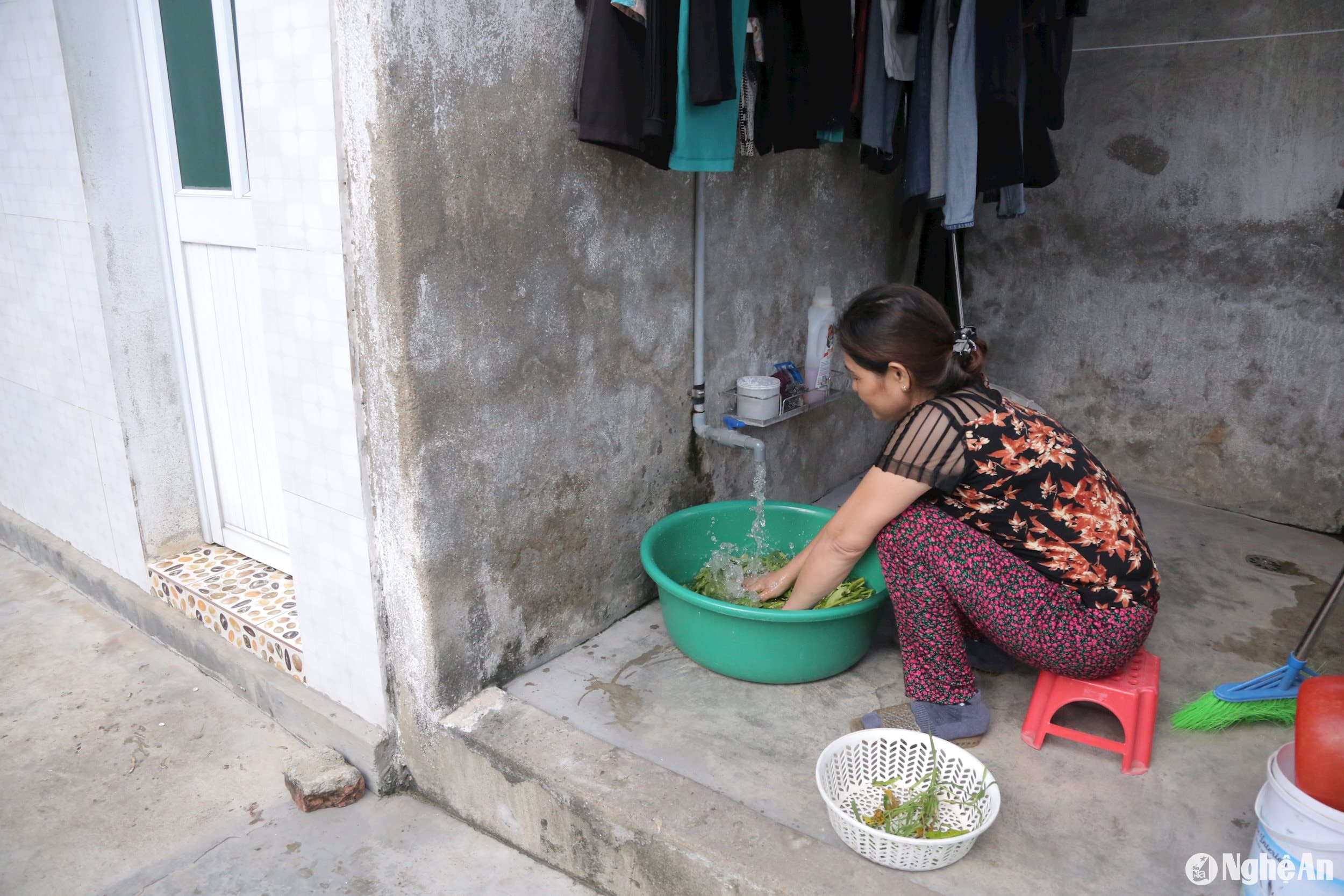 người dân Diễn Ngọc, Diễn Châu vay vốn ngân hàng chính sách đầu tư công trình nước sạch ảnh Thu Huyền