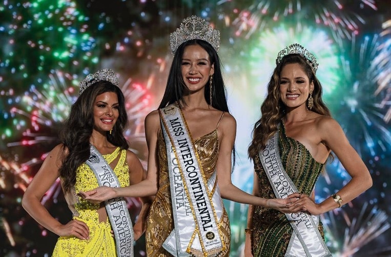 Lê Nguyễn Bảo Ngọc (giữa) đăng quang Miss Intercontinental 2022. Ảnh: MIC