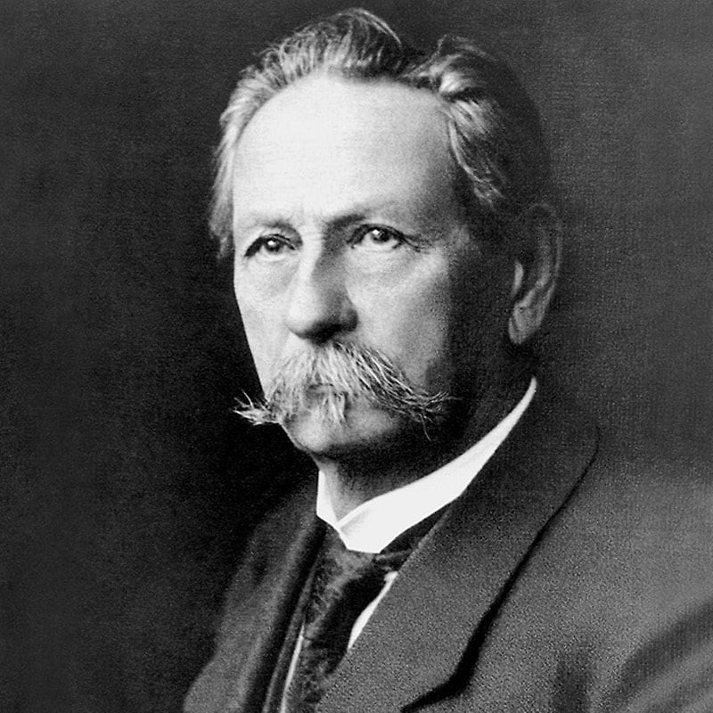 Carl Benz | Mercedes-Benz Group >Company > Tradition > Founders & Pioneers