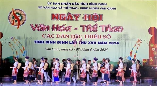 Tưng bừng Ngày hội Văn hóa - Thể thao các dân tộc thiểu số tỉnh Bình Định | baotintuc.vn