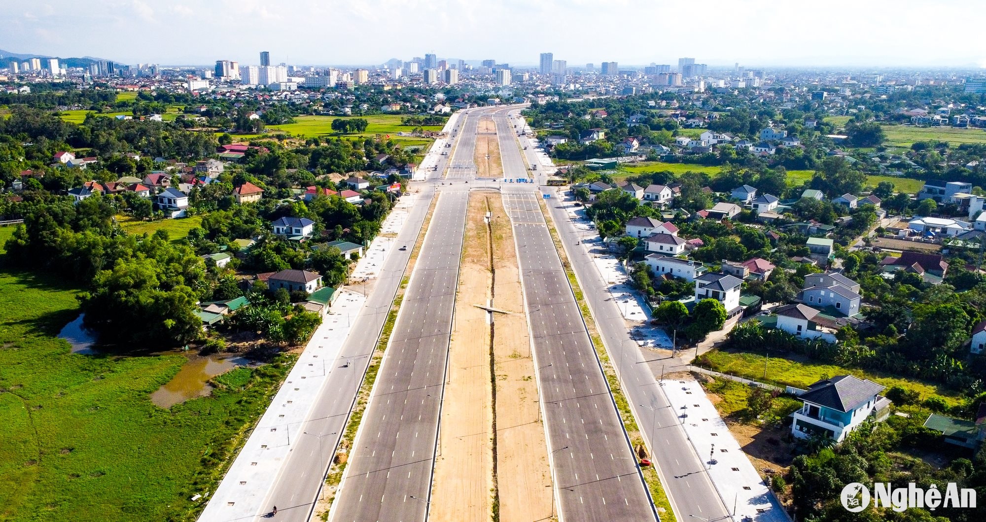 Đại lộ Vinh - Cửa Lò. Ảnh Thành Cường