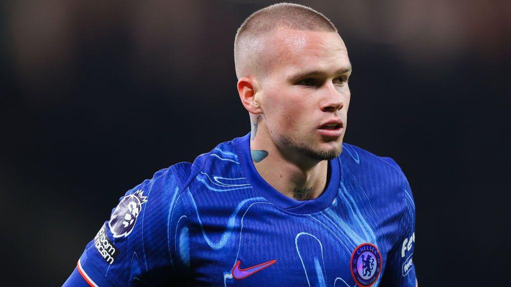 Mykhailo Mudryk: Chelsea winger fails drugs test and says he is in 'complete shock' - BBC Sport