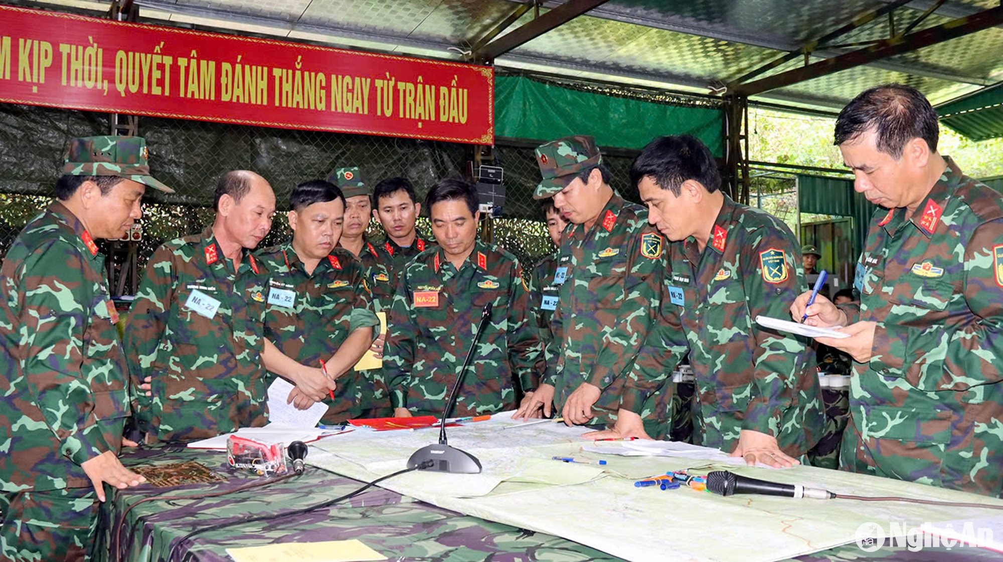 Những năm qua, Bộ Chỉ huy Quân sự tỉnh Nghệ An đã không ngừng thực hiện tốt chức năng quản lý nhà nước về quốc phòng; xây dựng tiềm lực quốc phòng trong khu vực phòng thủ. Ảnh: BCHQS tỉnh