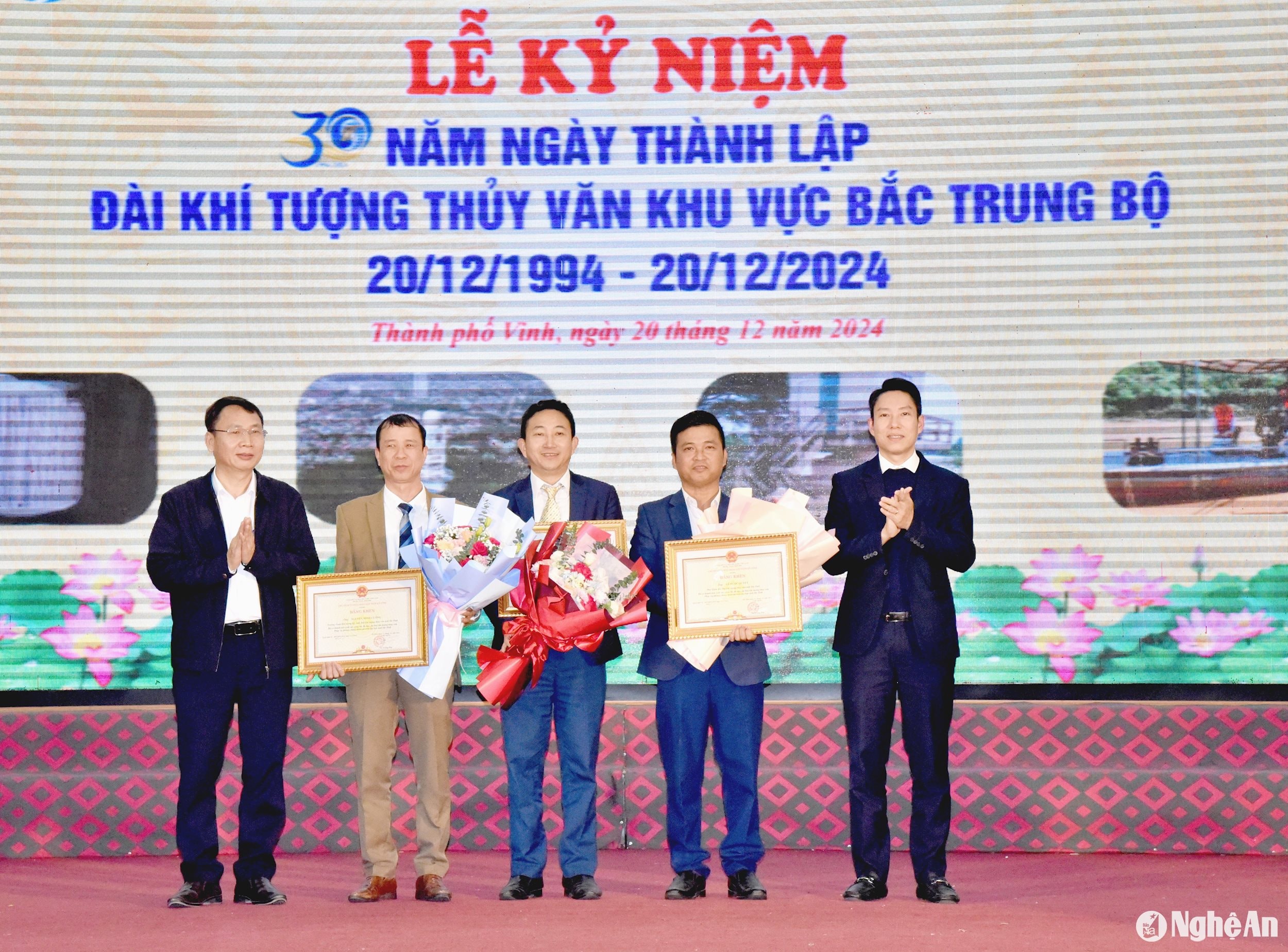  Tặng Bằng khen của Chủ tịch UBND tỉnh Nghệ An